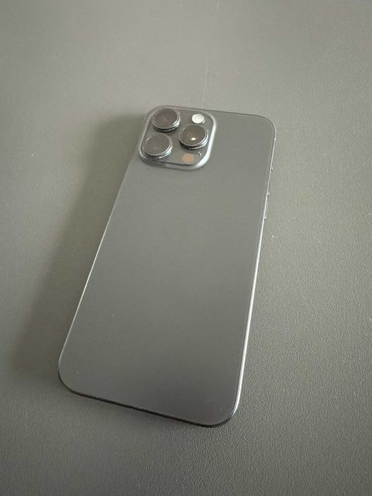 iPhone 15 Pro Max 256GB Black Titanium с Гаранция и 96% Батерия