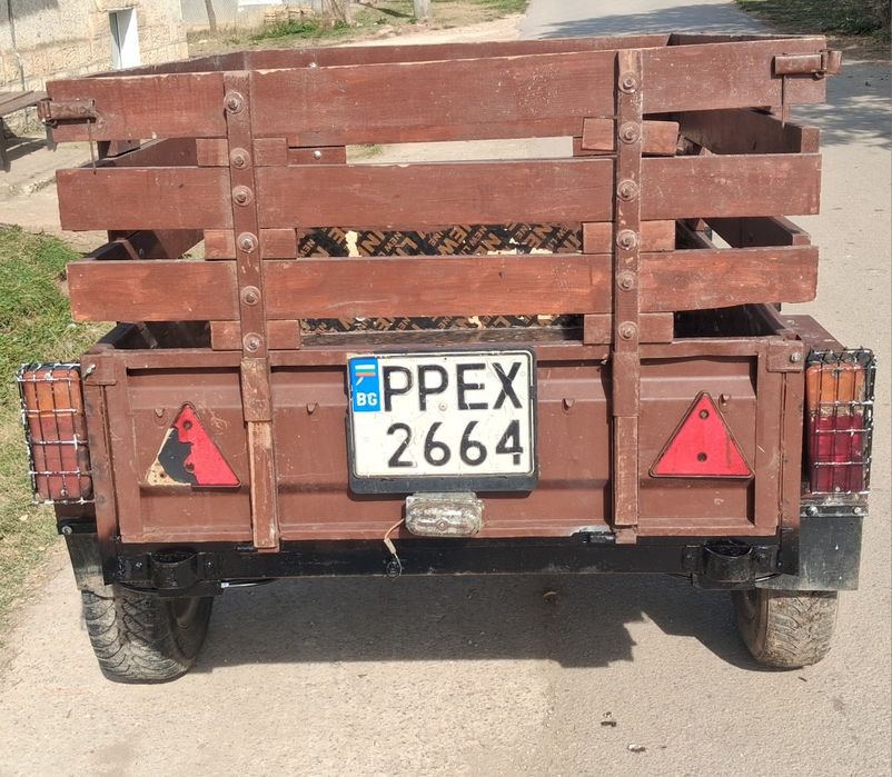 Ремарке за лек автомобил