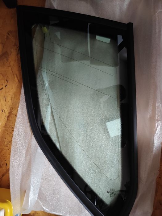 Geam lateral fix dreapta spate NOU Škoda Octavia III Combi