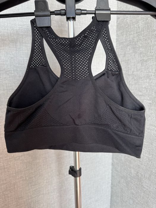 Женский спортвный топ