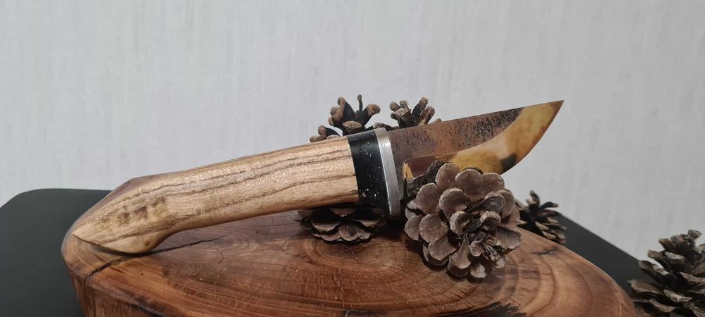 Продавам - Ръчна изработка нож Стомана D2 60hrc