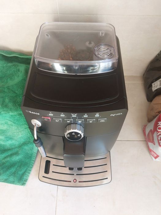 Кафе машина / явтомат   Saeco intuita