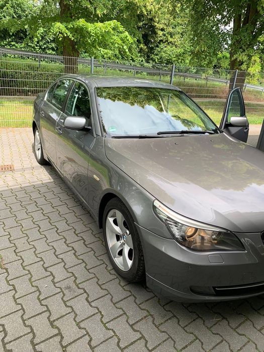 Vând sau schimb BMW 520 D automatic acte la zi 177 HP an 2009