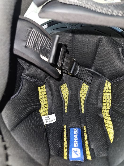 Продаётся мотошлем