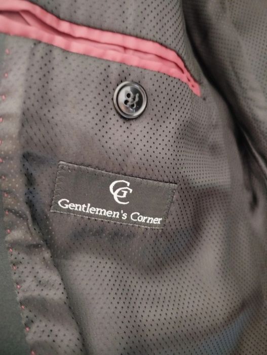 Sacou Gentlemen's Corner