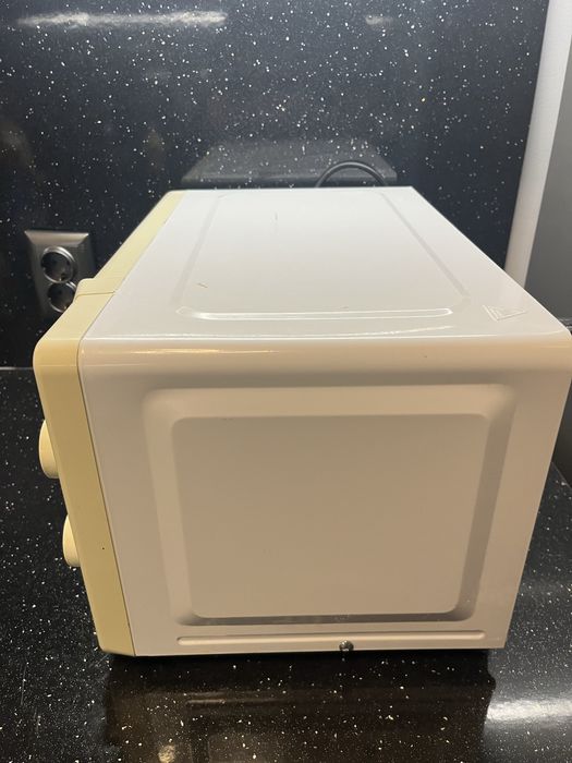 Микровълнова Homa - ползвана 1 година