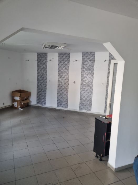 Spatiu comercial de închiriat