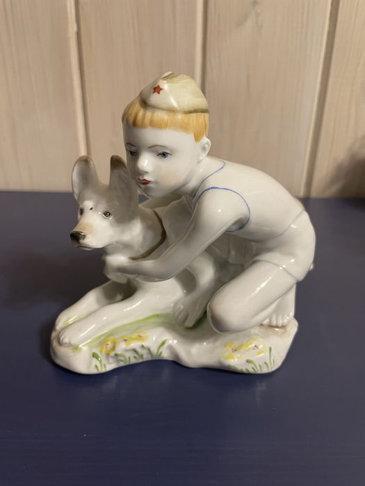 Продам статуэтки фарфор