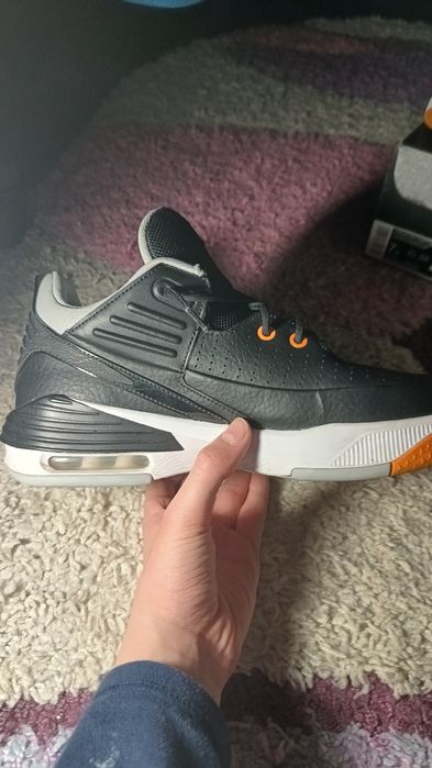 Jordan 5 max aura mărimea 40