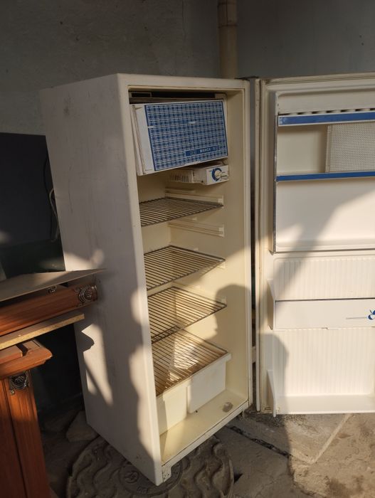 Продам холодильник