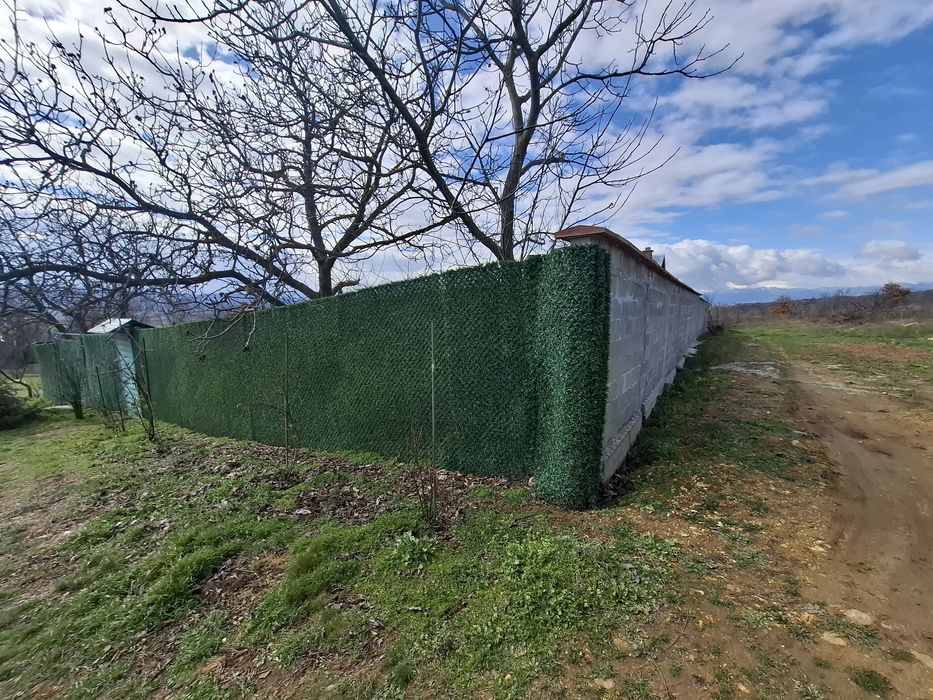 Вила в чертите на гр.Казанлък над бензиностанция лукойл