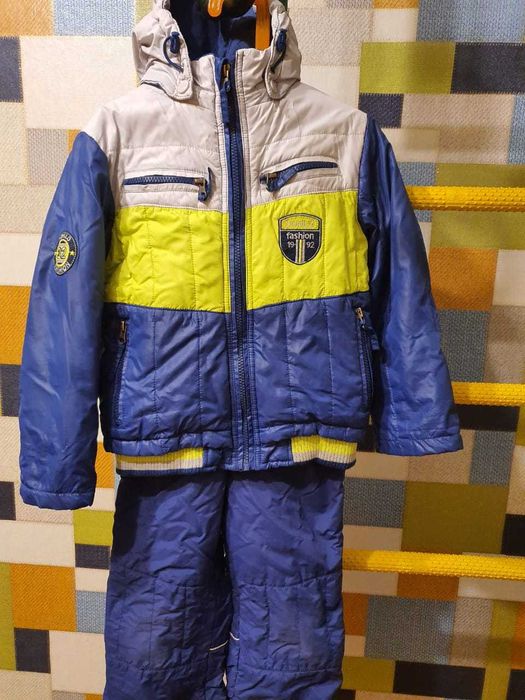 Продам детский костюм