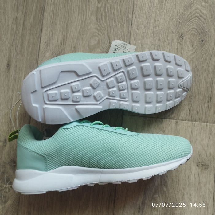 Нови дамски маратонки Reserved