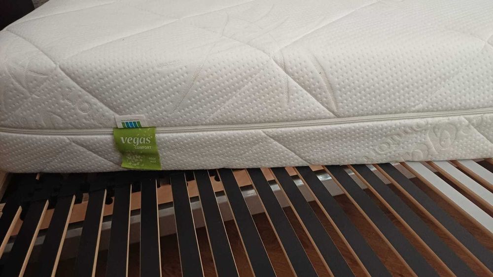 Койка с матрасом