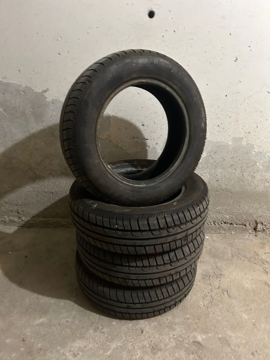 Летни гуми фулда 175/65/14. Карани 3 месеца.