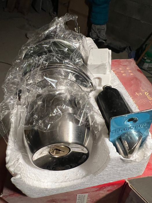 Usa/i interior-70/80cm*raspund la telefon doar dupa 18:00