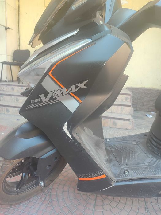 V Max skuter sotiladi
