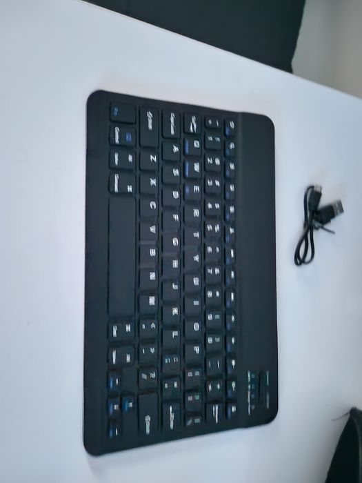 Tastatura Bluetooth