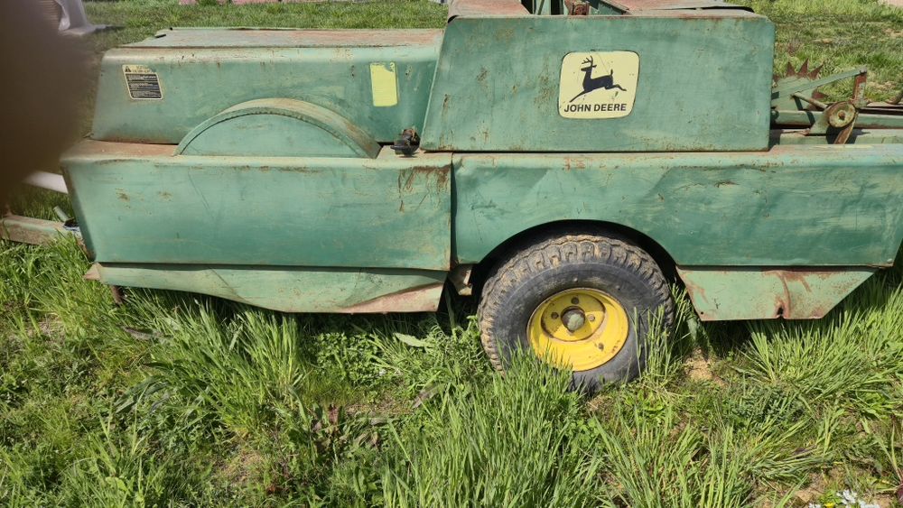 Presă John Deere