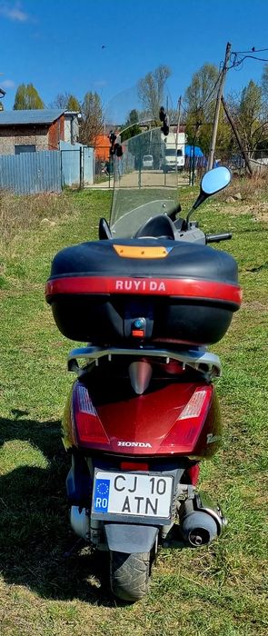 VÂND/SCHIMB cu Auto MAXI Scuter HONDA PANTHEON de 150 an 2005 KM 15000