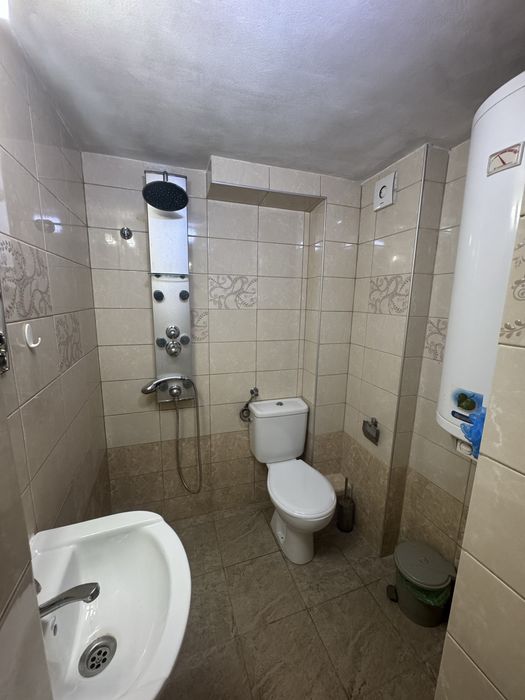 Дава се под наем Едностаен апартамент в Варна, Цветен квартал - 50 кв.м за 244.8 € - Снимка #2