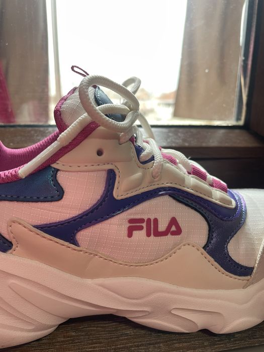 Цветни маратонки Fila,номер 36