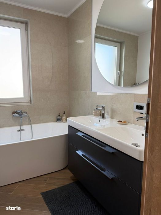 Duplex de vanzare de 120 mp , teren 300 mp zona Vivo