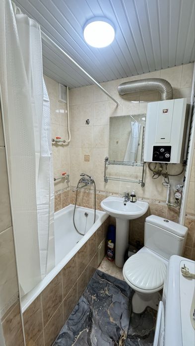 Пр часам 2000,1ком в центре