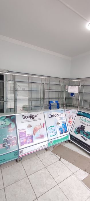 Aptekalar uchun mebel