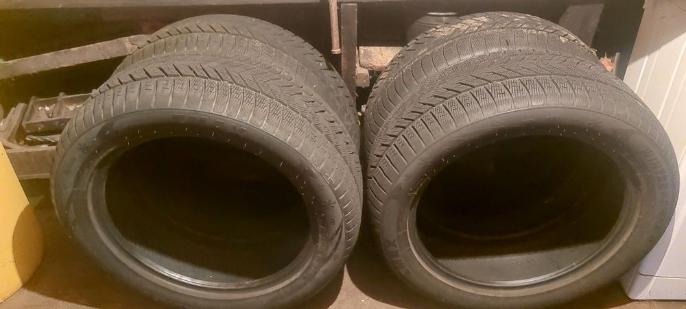 Шины зимние 255/50R20