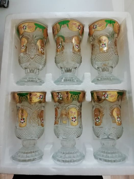 Продам стаканы 6 шт