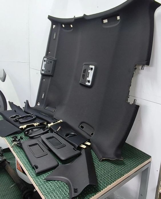 Pavilion negru BMW E90 fara trapa (doar ridicare personala fara curier)