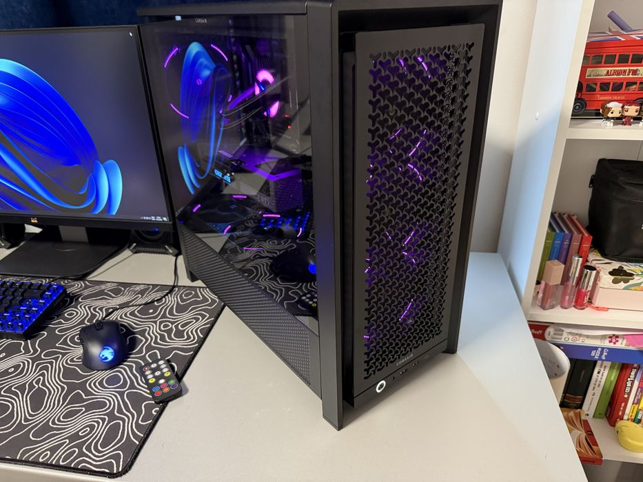 Vand Schimb Pc gaming i7 10700K 32 Ram RTX 4070 12Gb SSD 1Tb ARGB