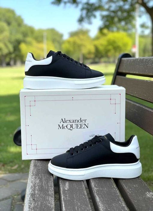 Adidasi Alexander Mc Q u e e n Negru-Alb - Full Box Piele