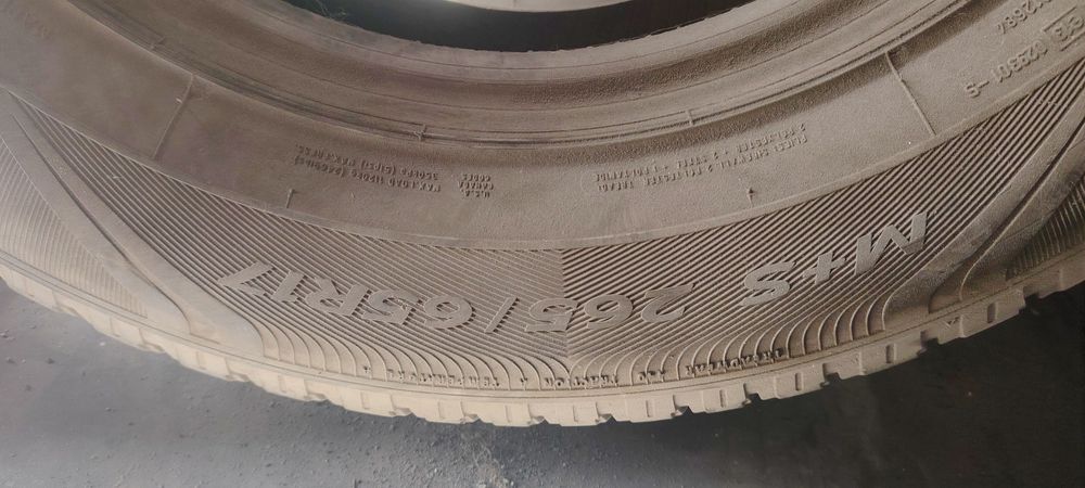 Продам резину 265/65/R17