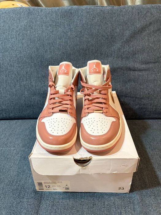 Air Jordan 1 mid SE