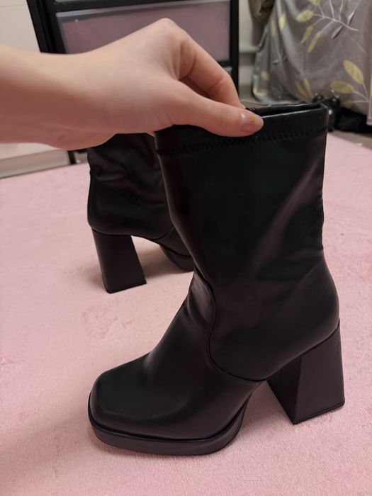 Продам обувт новую