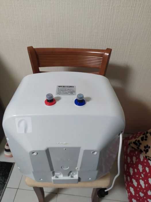 нов боилер ARISTON италия 30 литра