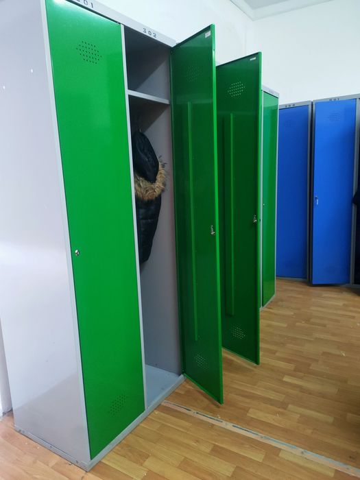 Шкафы для одежды металлические