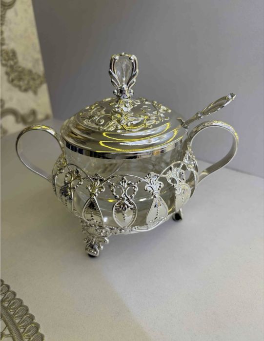 Посуда. Сахарница. Кофейная пара.