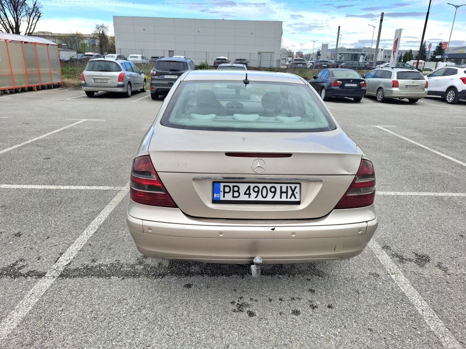 Мерцедес Е200 cdi  2004 W211