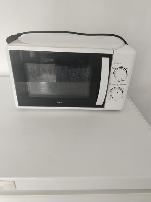 Микроволновка продам
