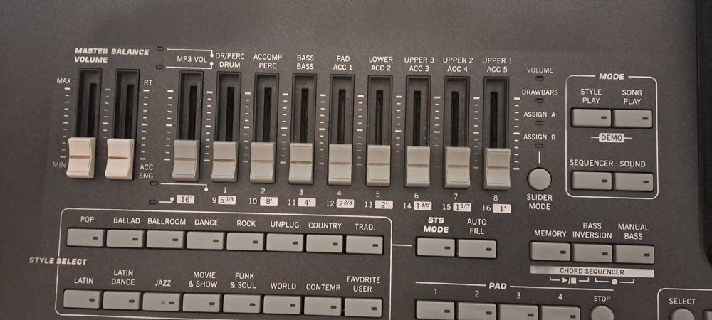 Korg pa3x 76 international