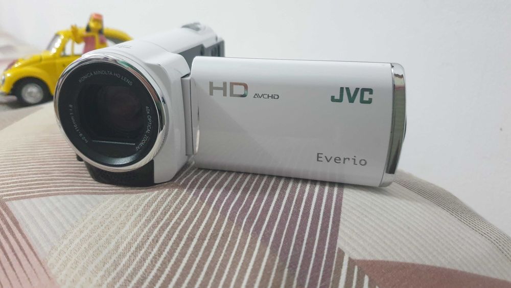 видеокамера  JVC Everio  HD