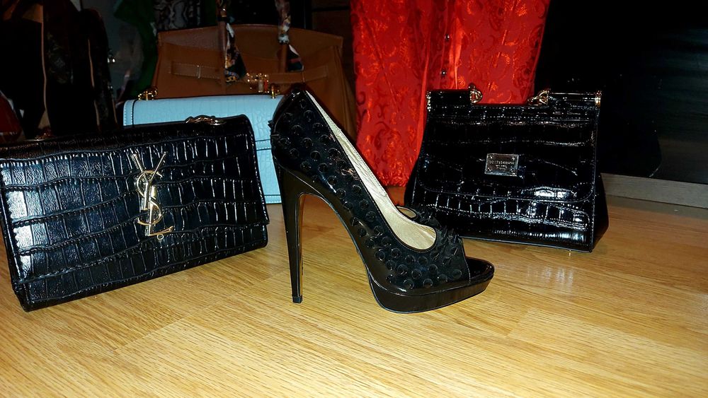 Дамски обувки на висок ток