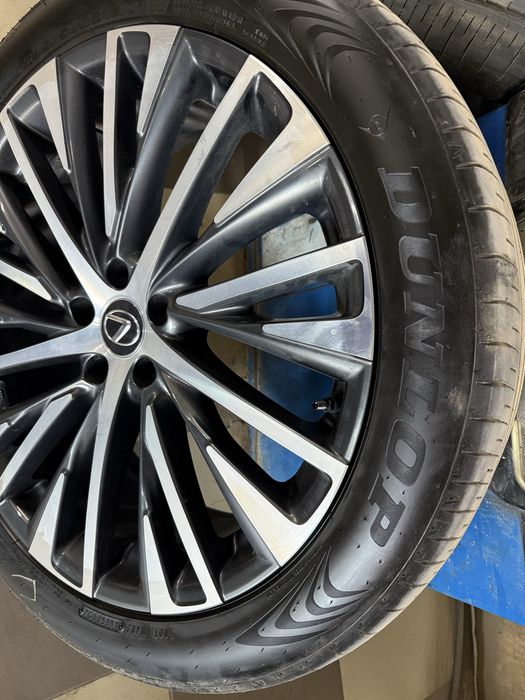 продам балон ( шины ) dunlop 235/50/21 бу