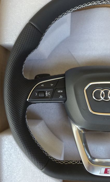 Спортен рязан волан от перфорирана кожа за Ауди А4 Б9 А5 Audi A4 B9 A5 тунинг С-лайн визия