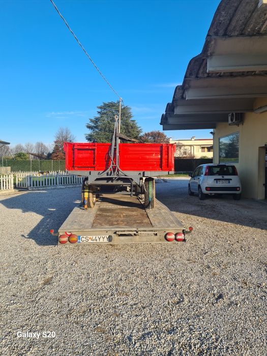 Remorca Basculabila Italia