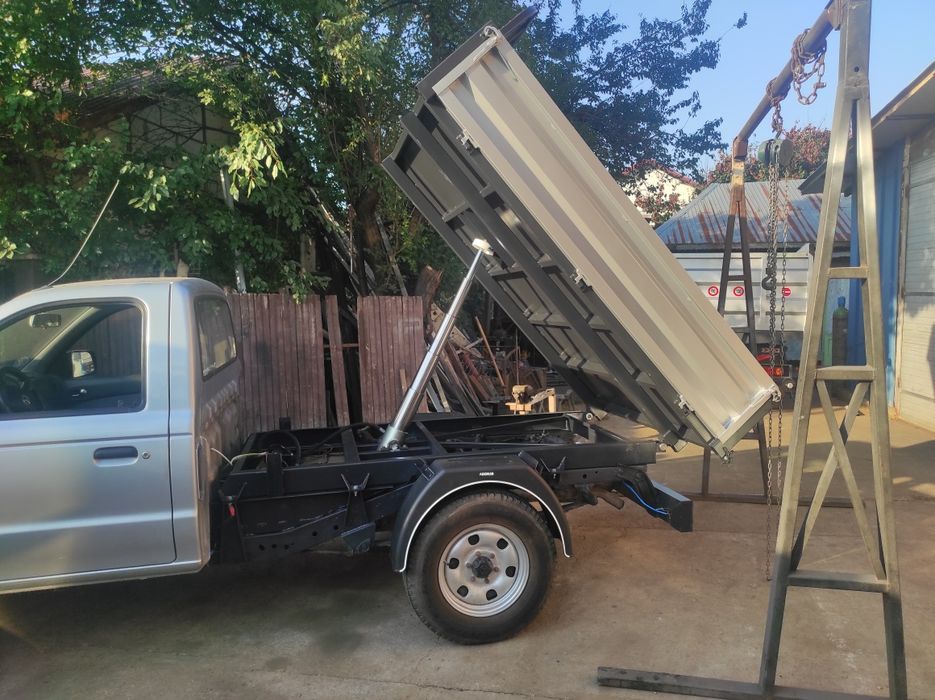 Bena basculabila Lada si platouri autoplatforme la comandă