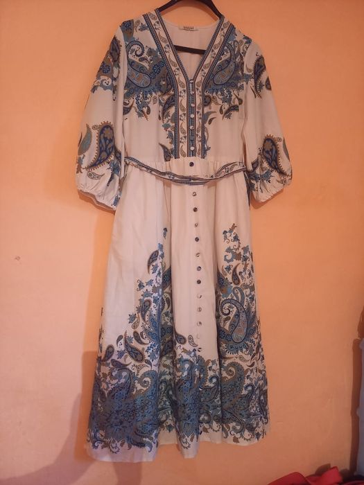 Платья 42 44 рр  сатылады